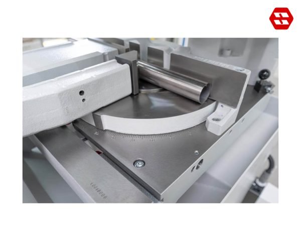 Convenient mitre adjustment 3