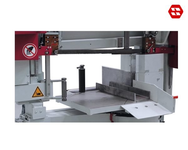 Enclosed material table