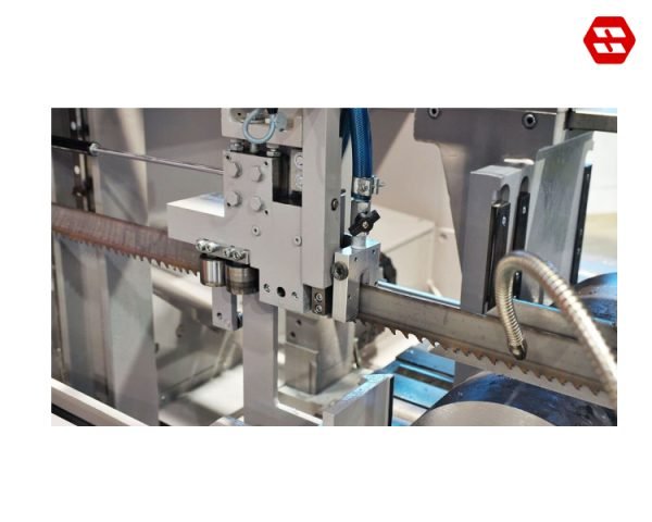 HBM band guide with high-performance cooling