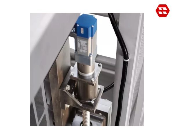 MOTION OF THE SAW HEAD ON LINEAR GUIDES