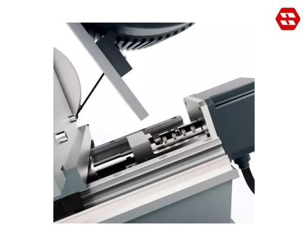 MOTION OF THE SAW HEAD POWERED BY A SERVO MOTOR