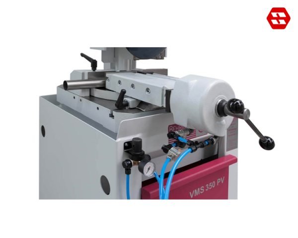 Pneumatic quick clamping device