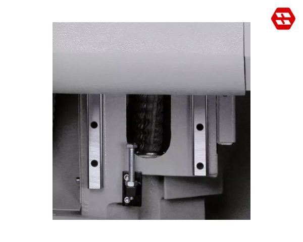 SAW HEAD MOTION ON TWO LINEAR GUIDES 1