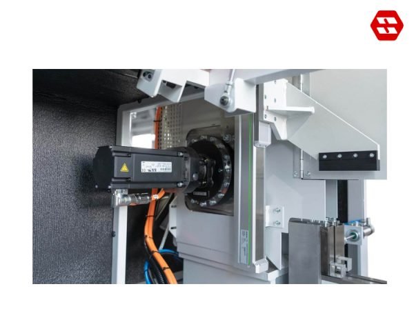 Saw feed with servo rocker arm